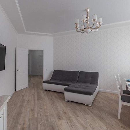 2-Nd Pearl 2-Bedrooms Apartment Odessa Luaran gambar